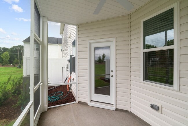 Building Photo - *Showings unavailable until August 1st!!*