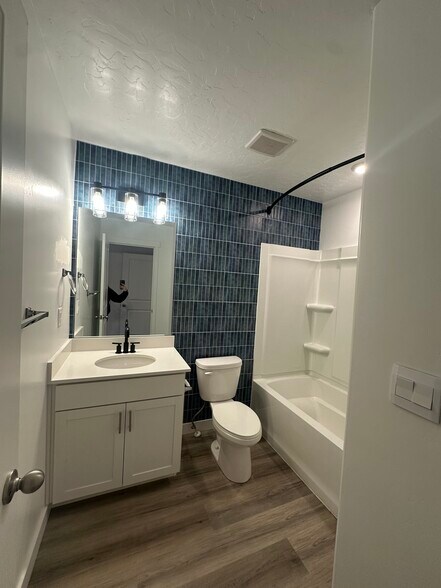 Building Photo - 1146 W 340 S