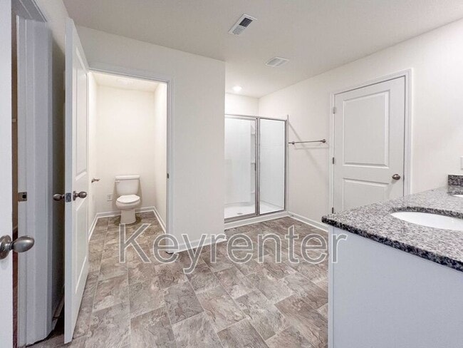 Building Photo - 125 Smt Rdg Ln