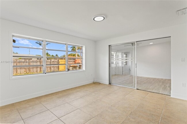 Building Photo - 3253 Pierce St