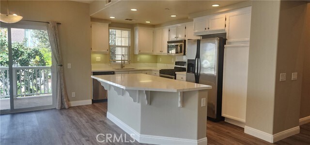 Building Photo - 15863 Birdfeeder Ln