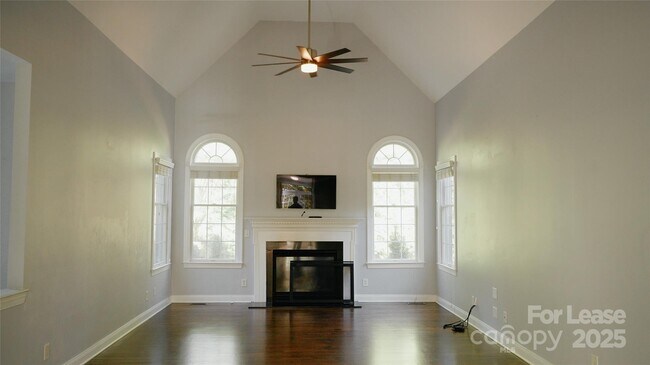 Building Photo - 12325 Summer Breeze Ct