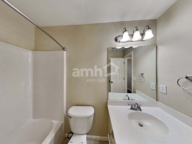 Building Photo - 2410 Chandler Grove Dr