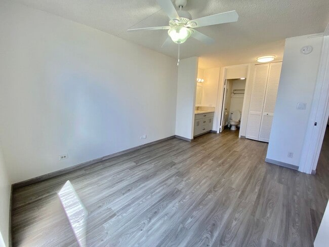 Building Photo - RENOVATED 2 bedroom, 2 bathroom at Waipuna...