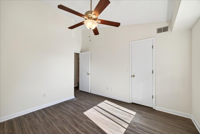 Building Photo - 113 Turtle Creek Rd