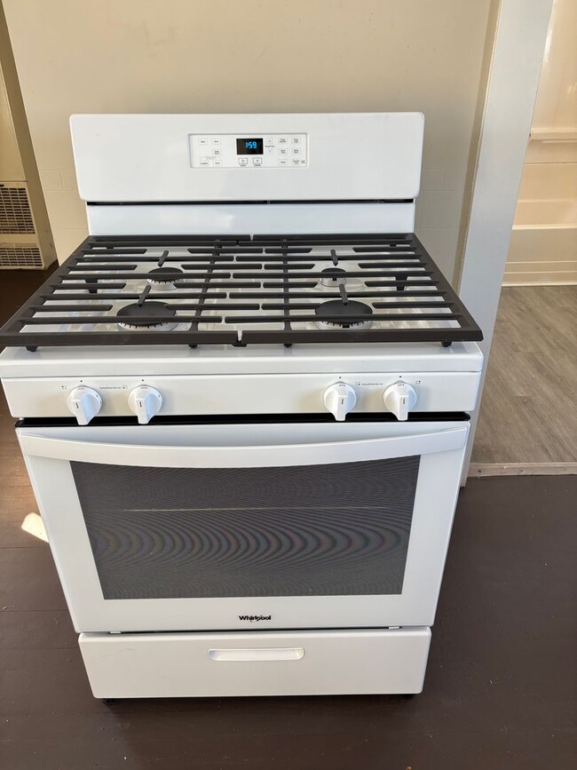 Building Photo - Lopus Lake, LLC-217 Pine Str