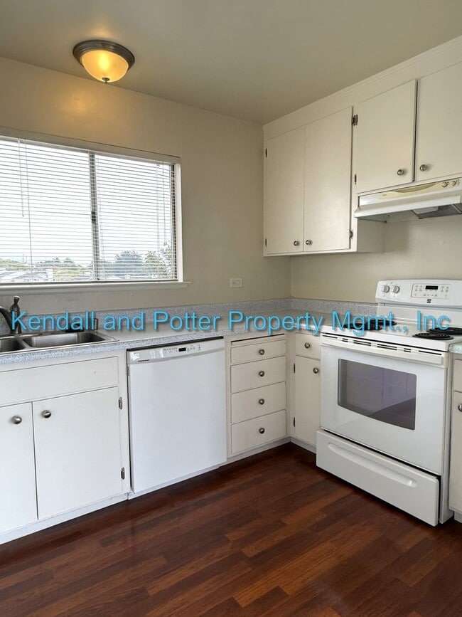 Building Photo - Great Ocean Views - Sand Dollar Beach 3BR