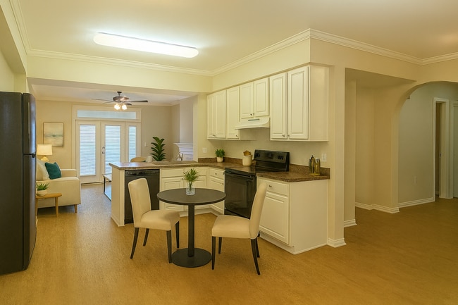 Building Photo - Updated 1x1 Spacious 806 square feet w/balcony on the top floor!