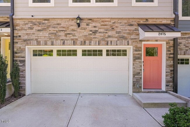 Building Photo - 2075 Eva Pearl Dr