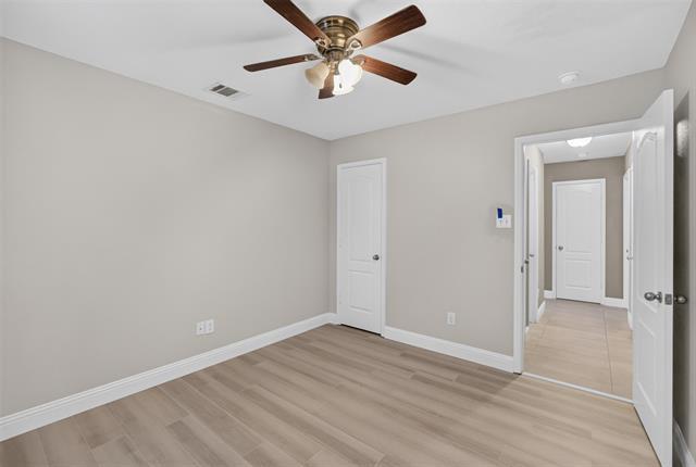 Building Photo - 2215 Splendor Ct
