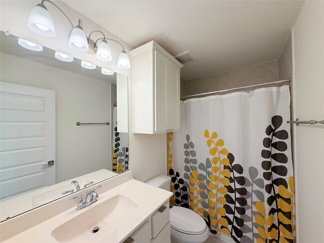Building Photo - 8611 Oakdale Blf Ct