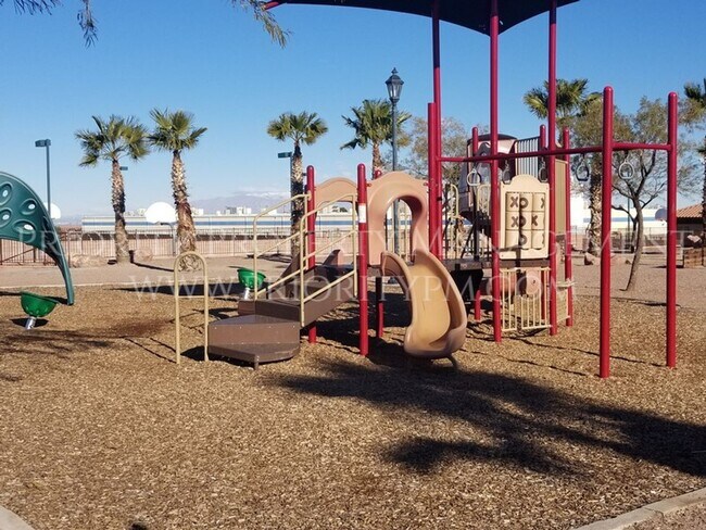 Building Photo - 2 Bedroom ~ Dual Primary Bedroom(s)~ Beaut...