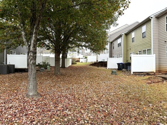 Building Photo - 969 Pierce Ivy Ct NE