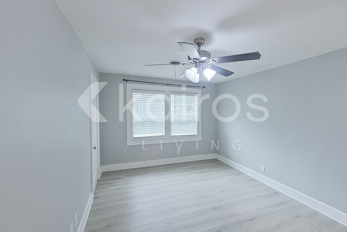 Building Photo - 2039 S Ong St