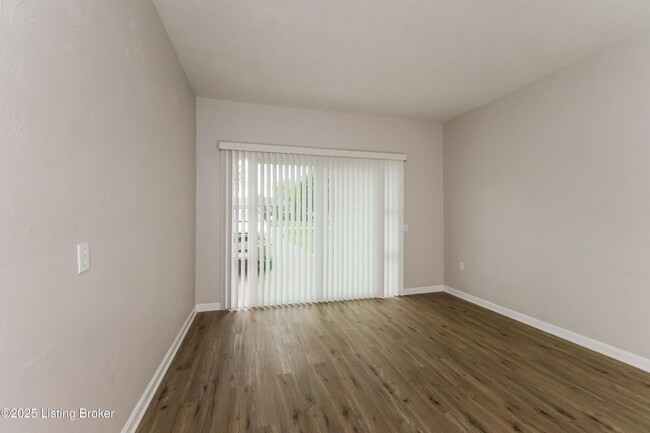 Building Photo - 5505 W Pages Ln