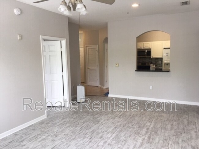 Building Photo - 7990 Baymeadows Rd E