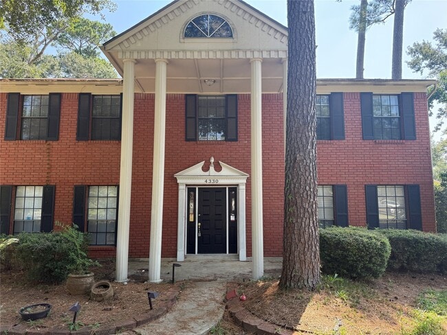 Building Photo - 4330 Meadow Springs Dr