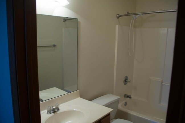 Building Photo - 3955 Druze Ave
