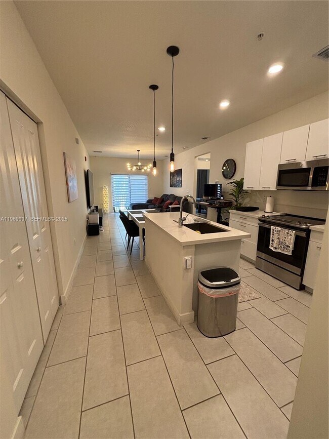 Building Photo - 8167 NW 41st St