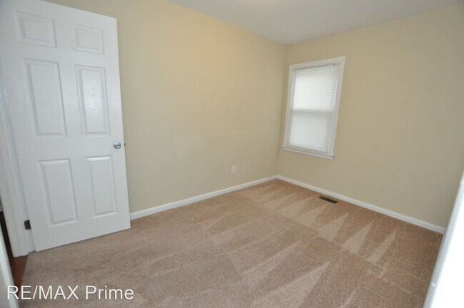 Building Photo - 3 br, 1 bath House - 104 Gumwood Drive