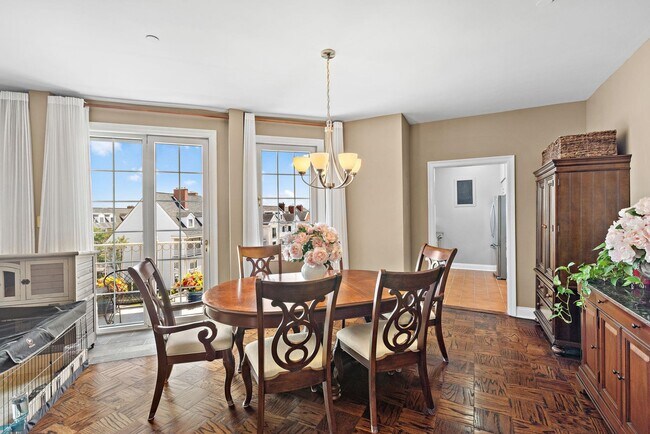 Building Photo - 205 Shearwater Ct W