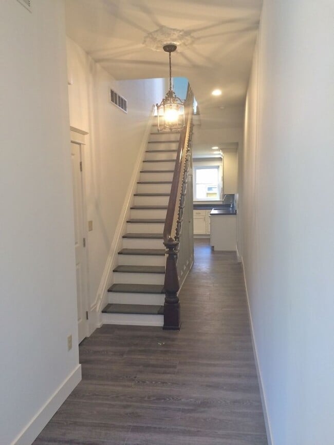 Building Photo - Welcome to your dream home in the heart of Lawrenceville!