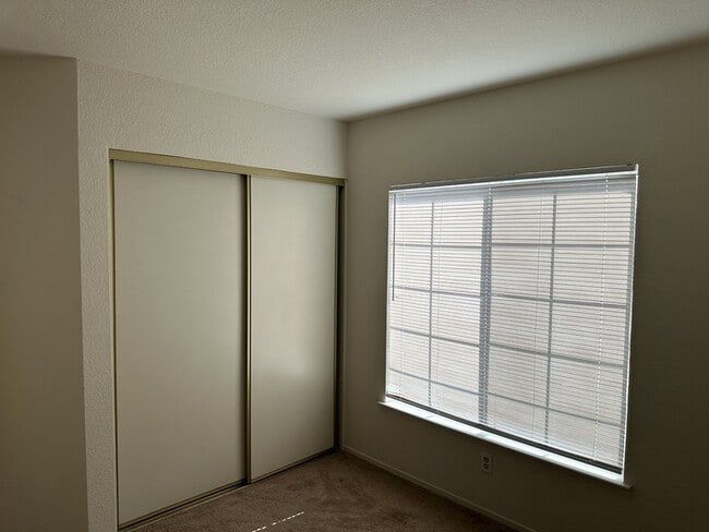 Building Photo - 742 Cherry Hills Ct