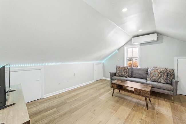 Building Photo - 2 S Coolidge Ave