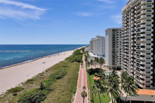 Building Photo - 5757 Collins Ave