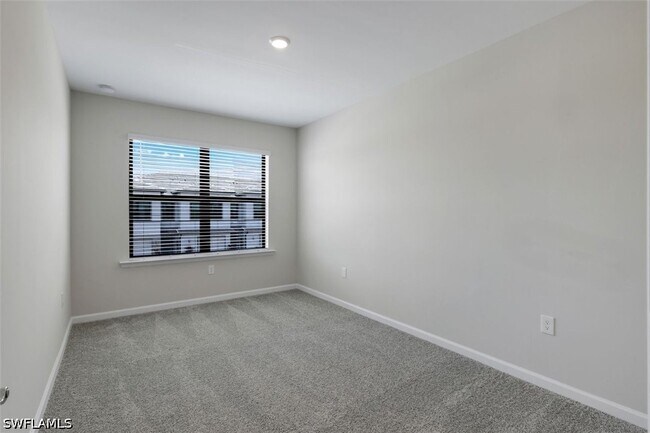 Building Photo - 27907 Radiant Ct