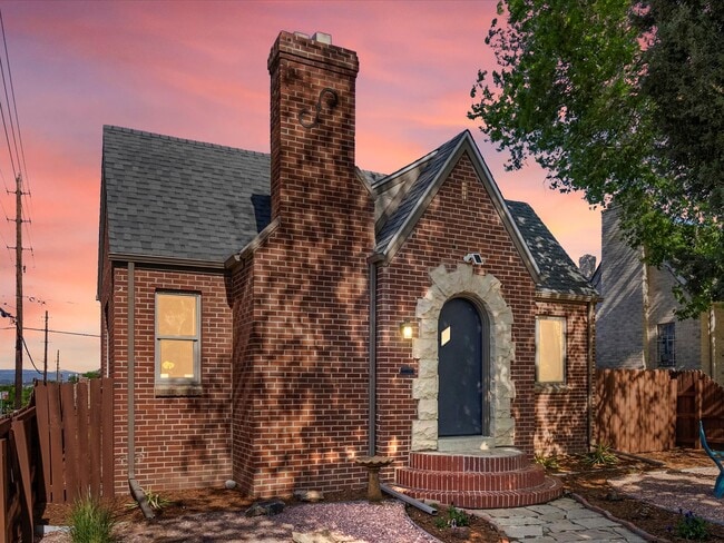 Building Photo - 3401 Steele St