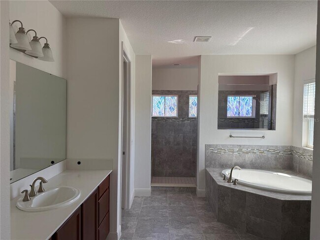 Building Photo - 3703 Dockside Dr