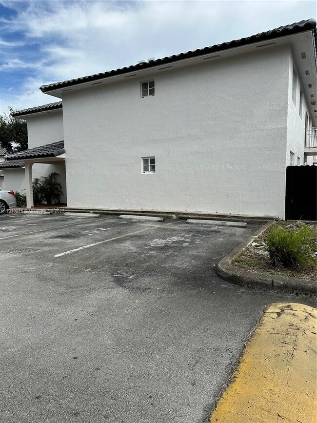 Building Photo - 7549 NW 175th St