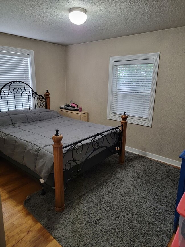 Building Photo - Beautiful 5 Bed, 2 Bath Single-Family House with Large Fenced Backyard Close to OSU!