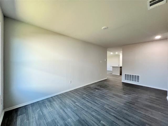 Building Photo - 833 Bluffview Dr