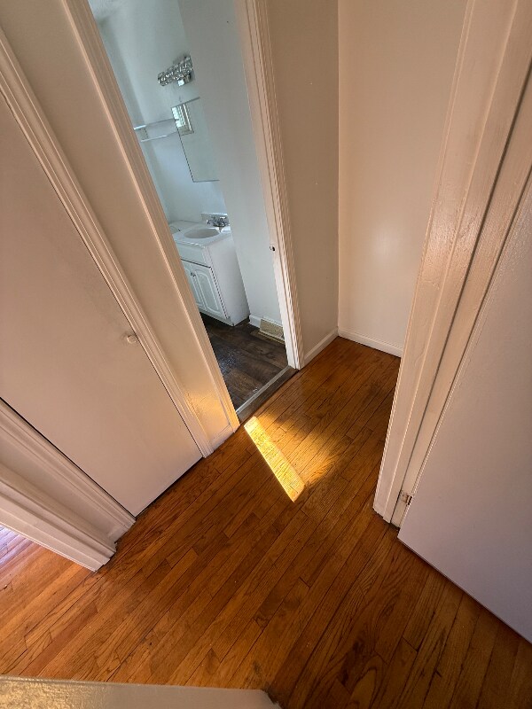 Building Photo - 161 Martin St