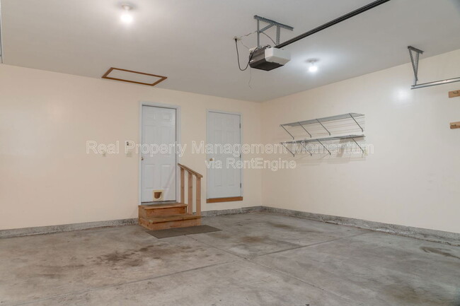 Building Photo - 3531 Leawood Ave