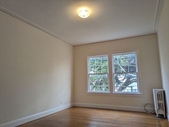 Building Photo - 126_2ndAve