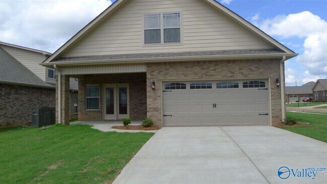 Building Photo - 1 Knobcone Ln