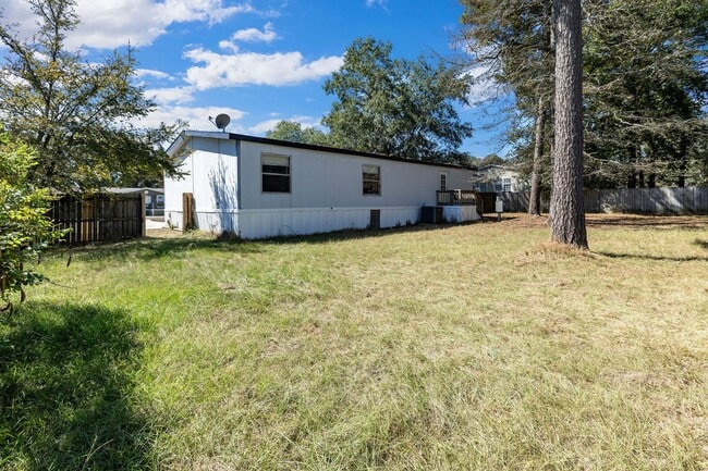 Building Photo - 183 Aquarius Rd