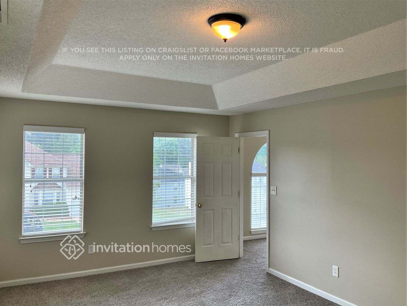 Building Photo - 3441 Riverview Chase Dr