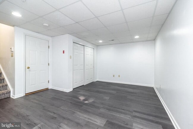 Building Photo - 483 Fort Hill Cir