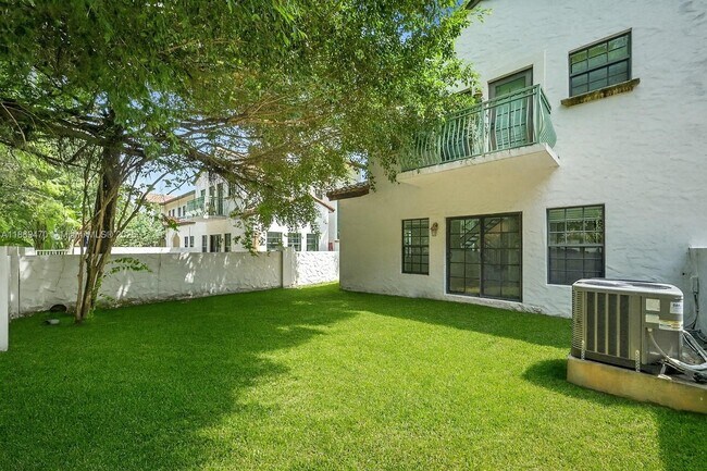 Building Photo - 4425 Hidden Harbour Terrace