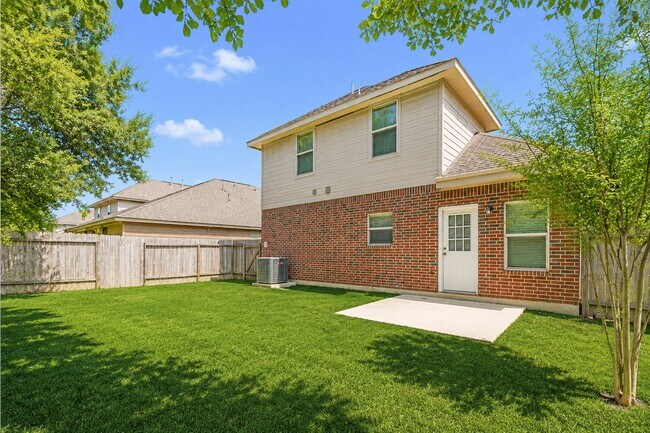 Building Photo - 10311 Whisper Bluff Dr