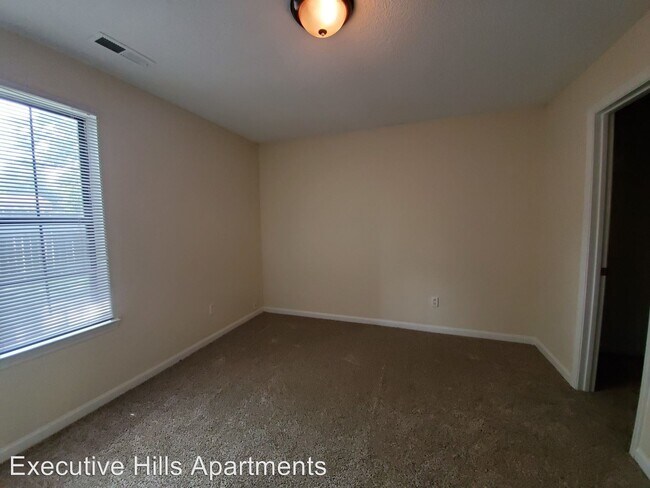 Building Photo - 1601 Sparkman Dr NW