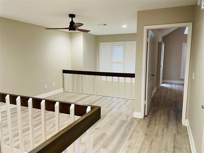 Building Photo - 3307 Golden Trails Dr