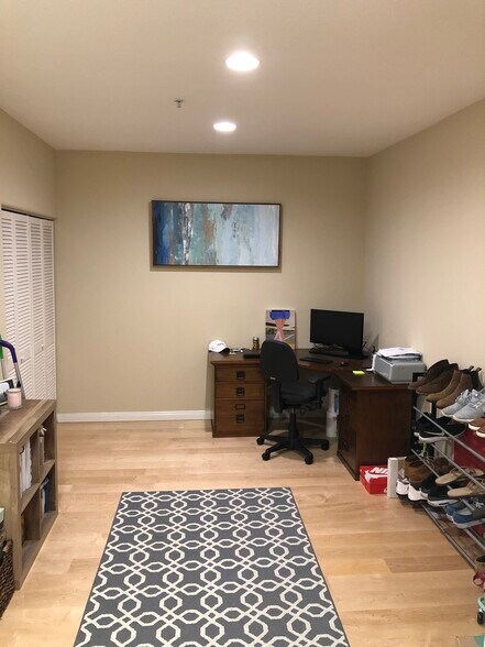 Building Photo - 3877 Pell Pl