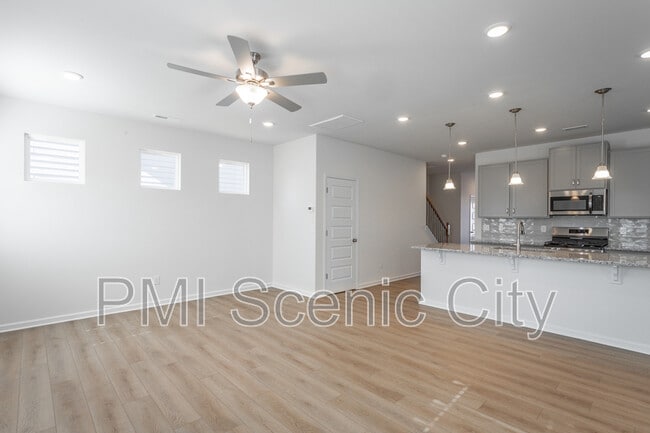 Building Photo - 8836 Meadowvale Ct