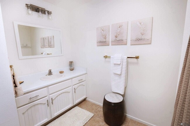 Building Photo - 3533 S Cholla Dr
