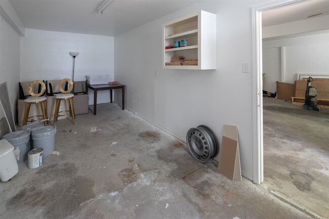 Building Photo - 9404 Denbury Way